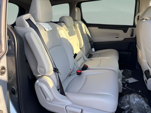 New 2026 Honda Odyssey EX-L image 14