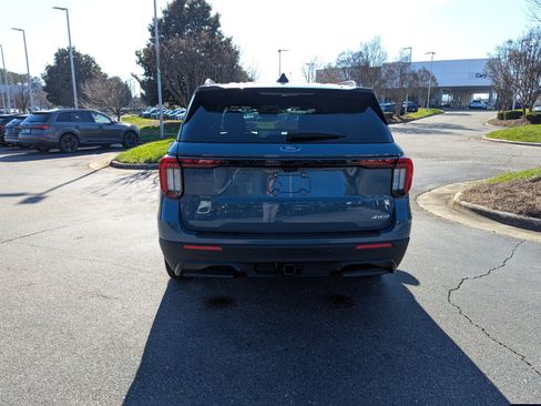 Used 2025 Ford Explorer ST-Line w/ Premium Package image 6