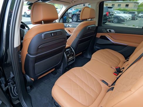 Used 2024 BMW X7 xDrive40i w/ Executive Package AWD/4WD image 27