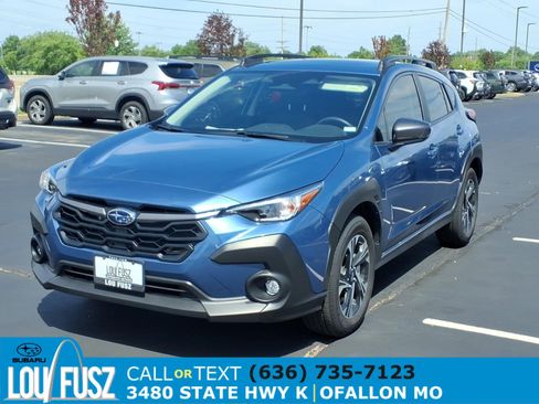 Used 2024 Subaru Crosstrek 2.0i Premium AWD/4WD image 2