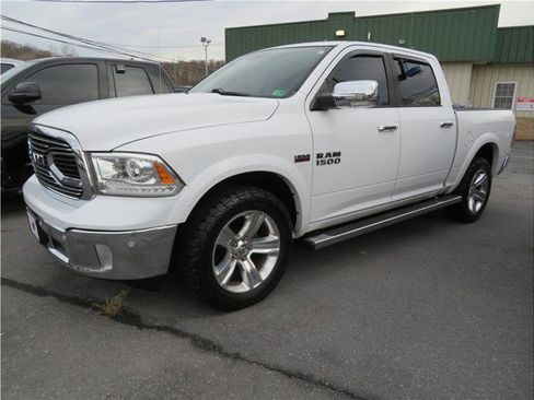 Used 2017 RAM 1500 Laramie image 1