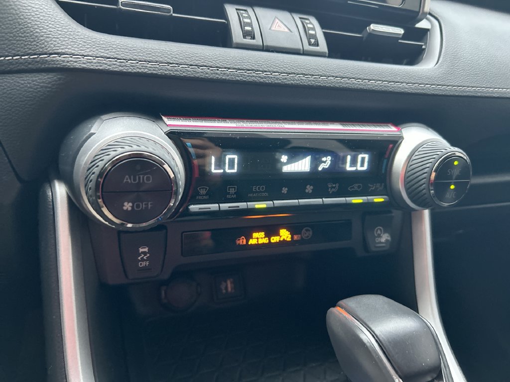 Used 2024 Toyota RAV4 XLE Premium FWD image 26