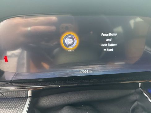 Used 2024 Jeep Grand Wagoneer Series III w/ Rear Seat Video Group 1 image 13