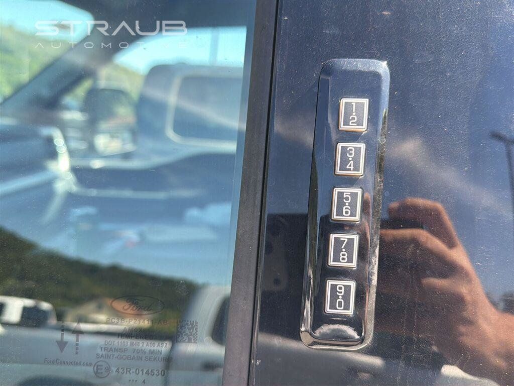 Used 2024 Ford F250 XLT AWD/4WD image 12