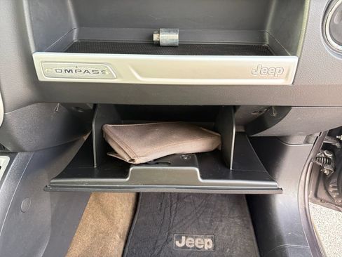 Used 2016 Jeep Compass High Altitude FWD image 44