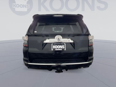 Used 2022 Toyota 4Runner Limited image 5
