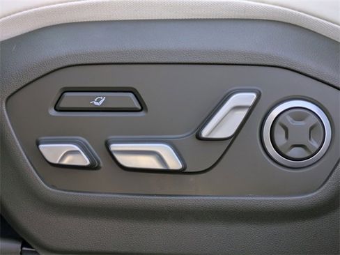 Used 2025 Hyundai Santa Fe Calligraphy image 22