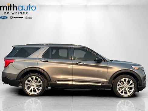 Used 2022 Ford Explorer Platinum w/ Equipment Group 601A AWD/4WD image 3