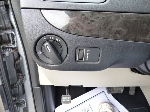 Used 2019 Dodge Grand Caravan SE w/ UConnect Hands-Free Group FWD image 21