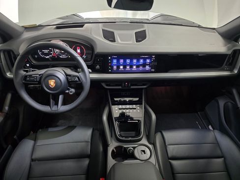 New 2026 Porsche Cayenne image 19