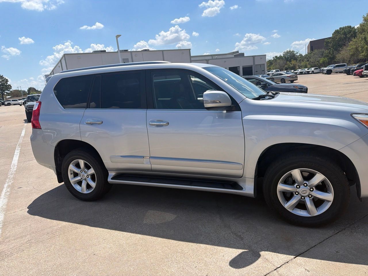 Used 2013 Lexus GX 460 w/ Comfort Plus Pkg AWD/4WD image 4