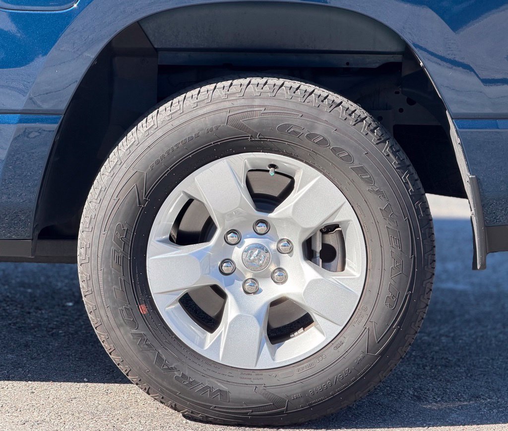 Used 2024 RAM 1500 Tradesman w/ Trailer Tow Group AWD/4WD image 3