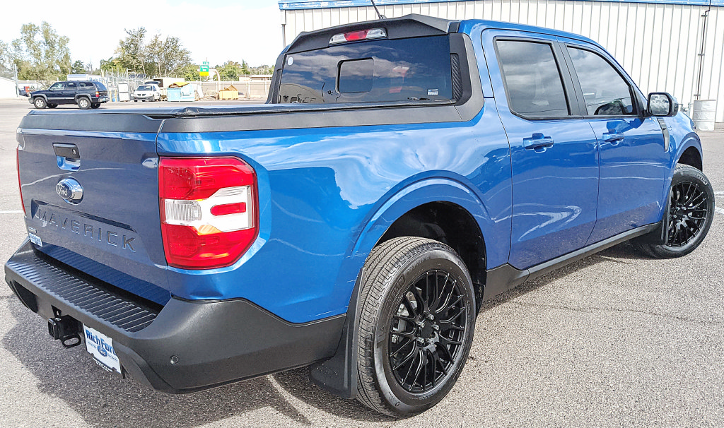 Certified 2024 Ford Maverick Lariat FWD image 3