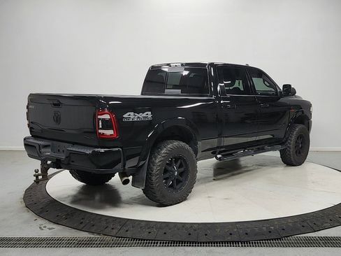 Used 2019 RAM 2500 Laramie w/ Black Appearance Package AWD/4WD image 7
