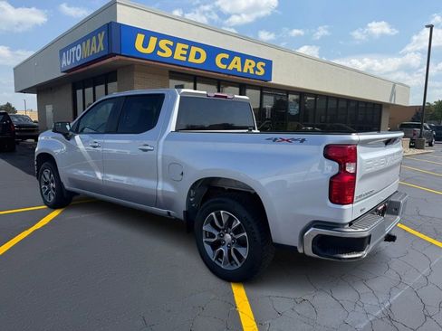 Used 2022 Chevrolet Silverado 1500 LT AWD/4WD image 7