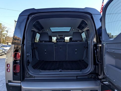 Used 2023 Land Rover Defender 110 X-Dynamic SE image 50