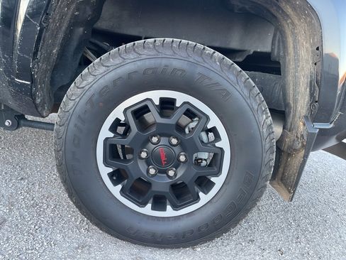 Used 2024 Toyota Tacoma SR5 image 7