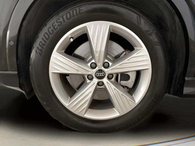 Used 2024 Audi Q4 e-tron Premium Plus w/ Premium Plus AWD/4WD image 88