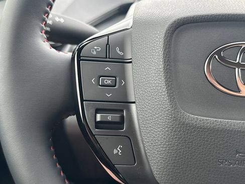 New 2026 Toyota Prius Plug-In Hybrid FWD image 18