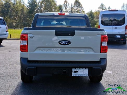 New 2025 Ford Maverick XLT w/ XLT Luxury Package image 4