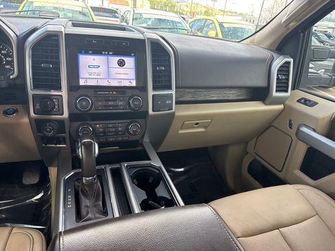 Used 2019 Ford F150 Lariat w/ Equipment Group 501A Mid AWD/4WD image 34