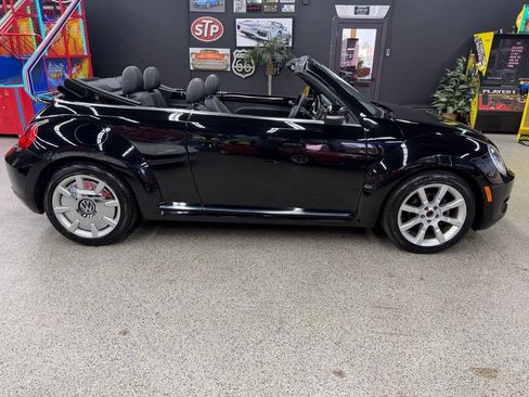Used 2014 Volkswagen Beetle 1.8T FWD image 14