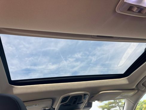 Used 2023 Subaru Outback Touring XT image 19