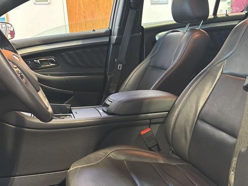 Used 2017 Ford Taurus SEL w/ Equipment Group 201A image 8