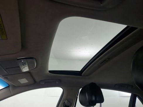 Used 2017 Genesis G90 3.3T Premium RWD image 48