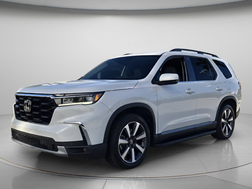 Used 2024 Honda Pilot Touring image 9