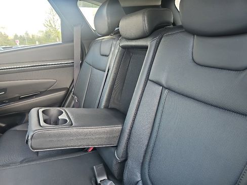 Certified 2024 Hyundai Tucson Limited AWD/4WD image 32