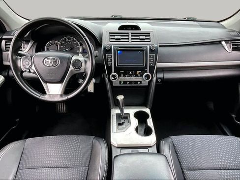Used 2012 Toyota Camry SE FWD image 14