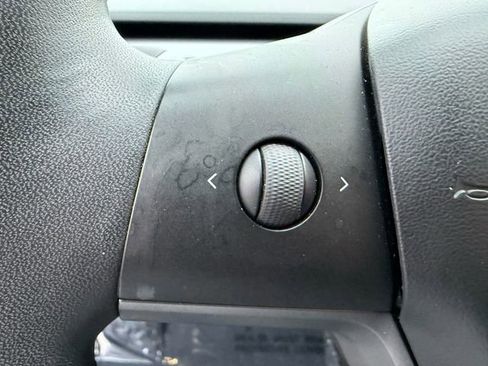 Used 2020 Tesla Model 3 Performance image 32