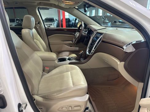 Used 2013 Cadillac SRX Luxury w/ Driver Awareness Package AWD/4WD image 38