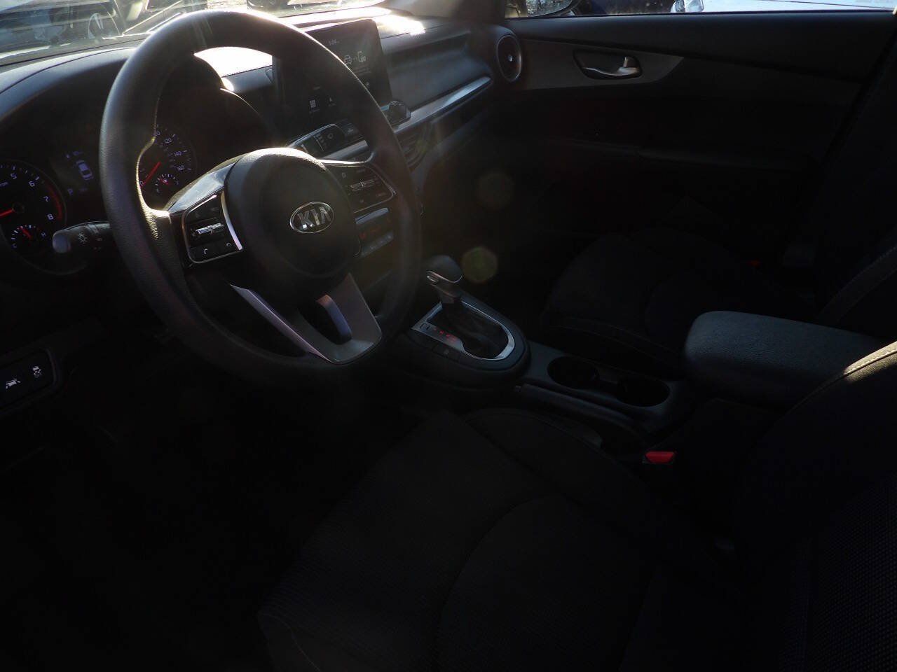 Used 2019 Kia Forte LXS FWD image 8
