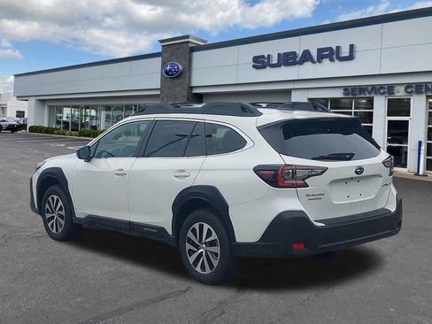 Used 2025 Subaru Outback Premium AWD/4WD image 5