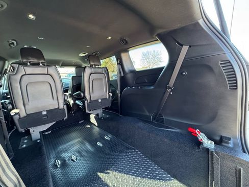 Used 2026 Chrysler Pacifica Select FWD image 12