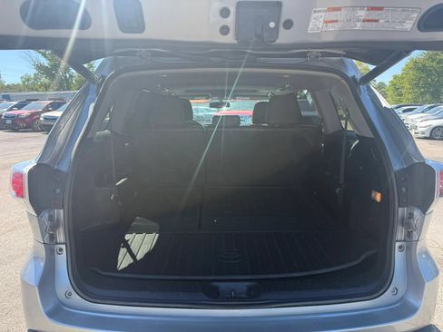 Used 2015 Toyota Highlander XLE AWD/4WD image 15