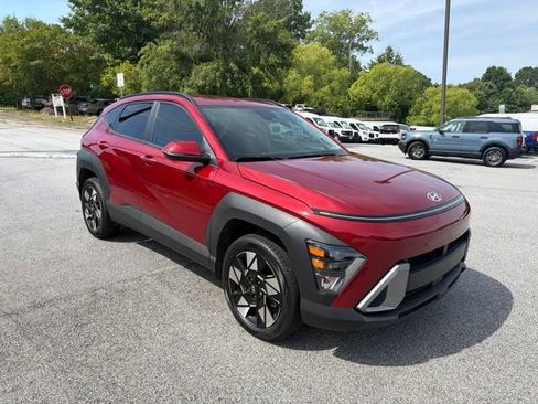 Used 2025 Hyundai Kona SEL AWD/4WD image 4