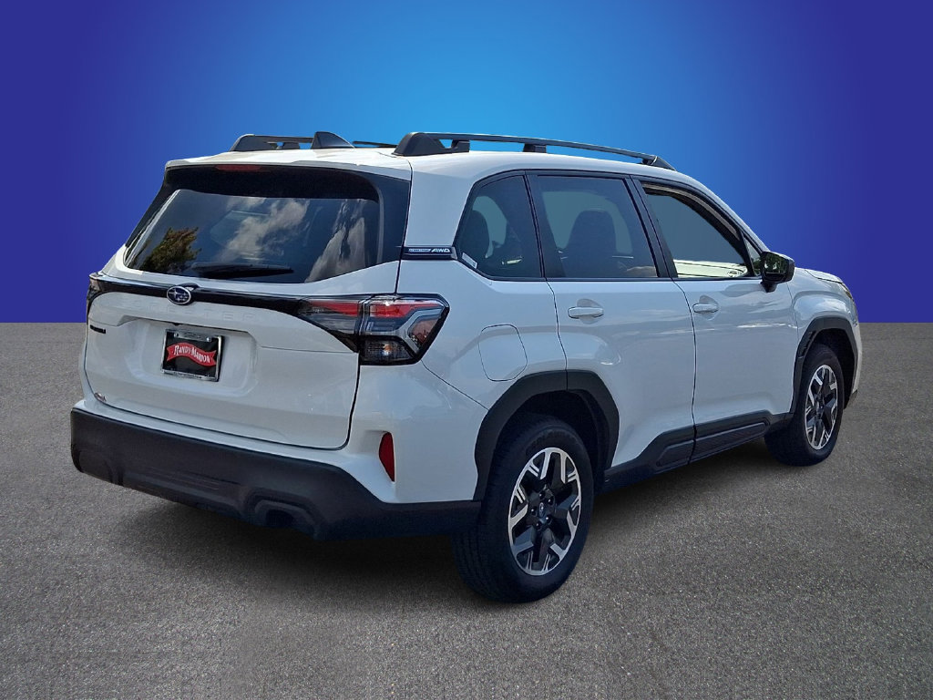 Used 2026 Subaru Forester Premium AWD/4WD image 4