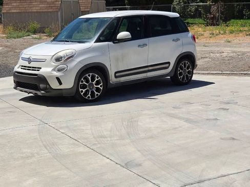 Used 2014 FIAT 500L Trekking FWD image 2