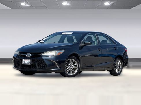 Certified 2017 Toyota Camry SE image 24
