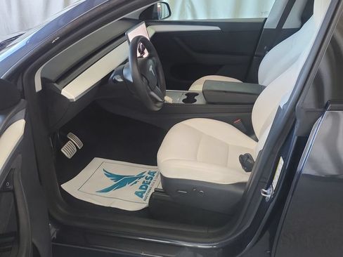 Used 2025 Tesla Model Y Performance AWD/4WD image 4