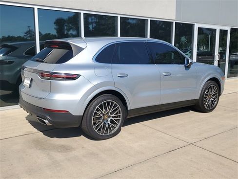 Used 2021 Porsche Cayenne image 9
