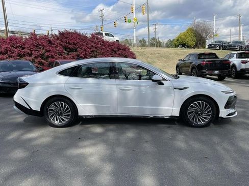 New 2025 Hyundai Sonata SEL image 8