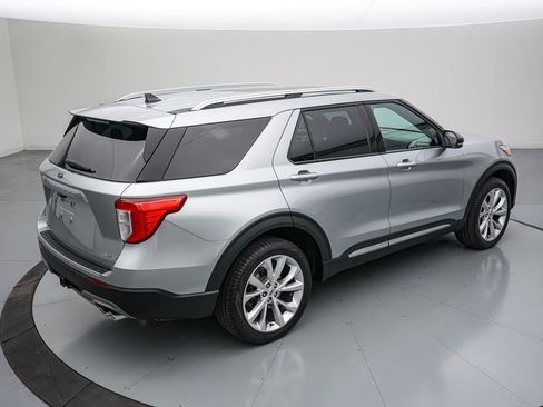 Certified 2023 Ford Explorer Platinum w/ Technology Package image 4