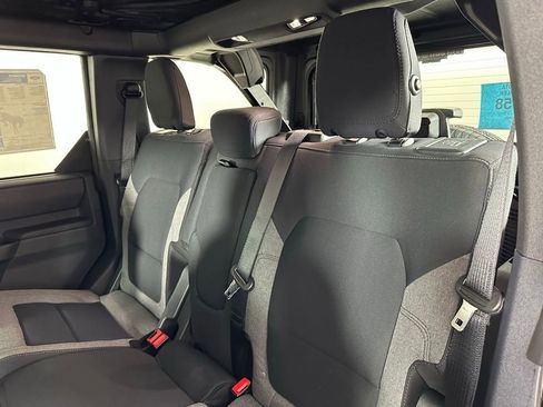 New 2025 Ford Bronco 4-Door image 17