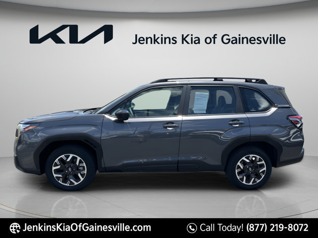 Used 2025 Subaru Forester AWD/4WD image 7