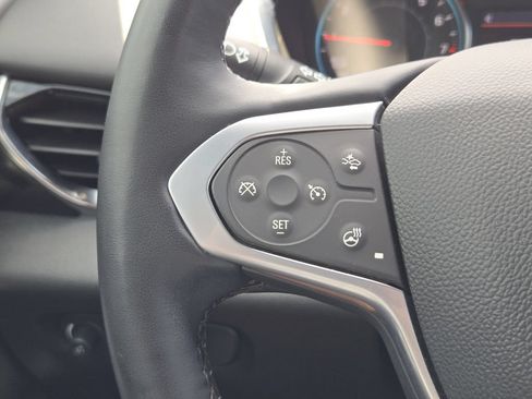 Used 2023 Chevrolet Traverse RS FWD image 24