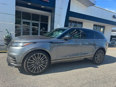 Used 2018 Land Rover Range Rover Velar AWD/4WD image 2
